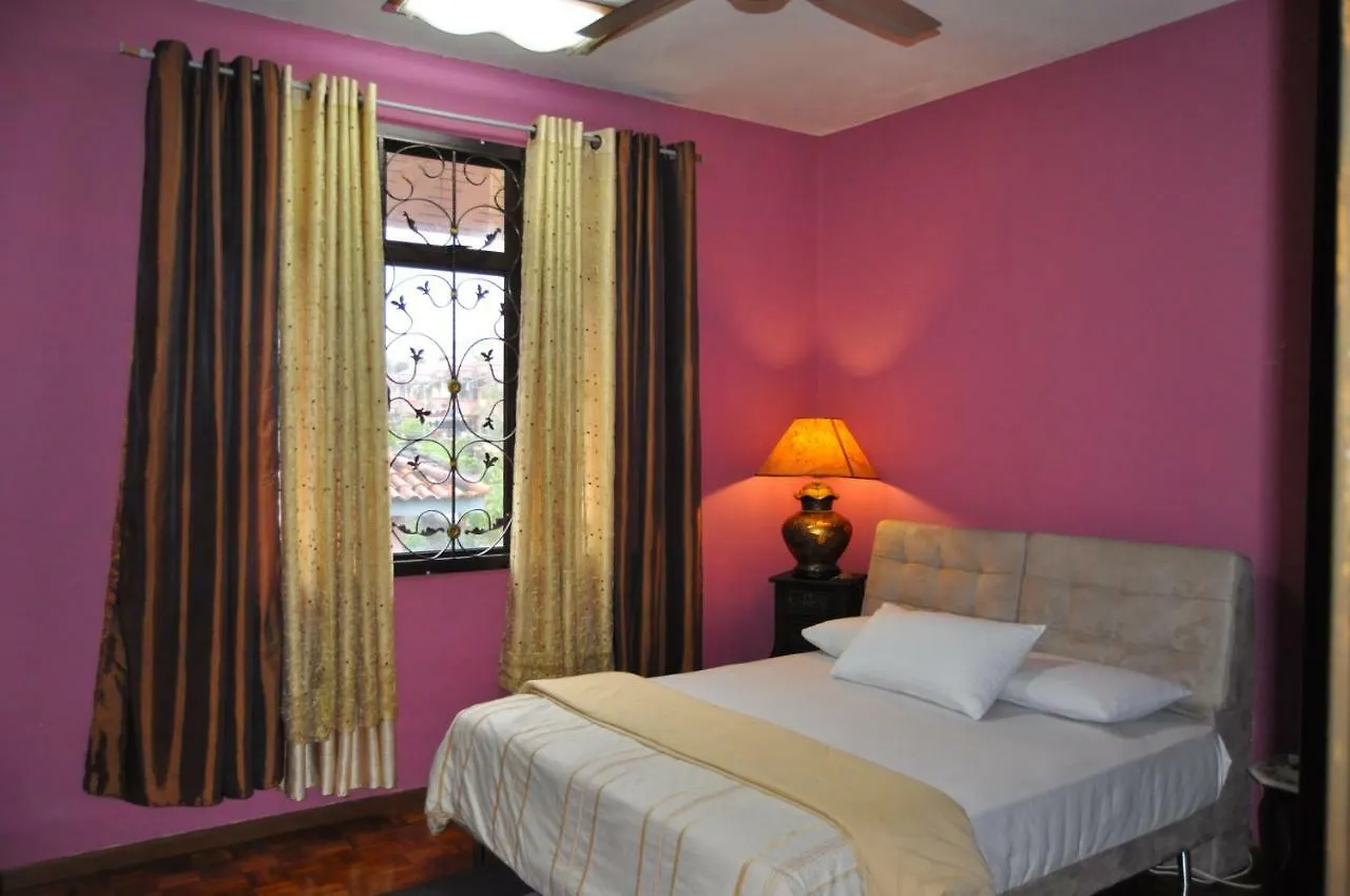 Guesthouse Khatib Johor Bahru 0*,